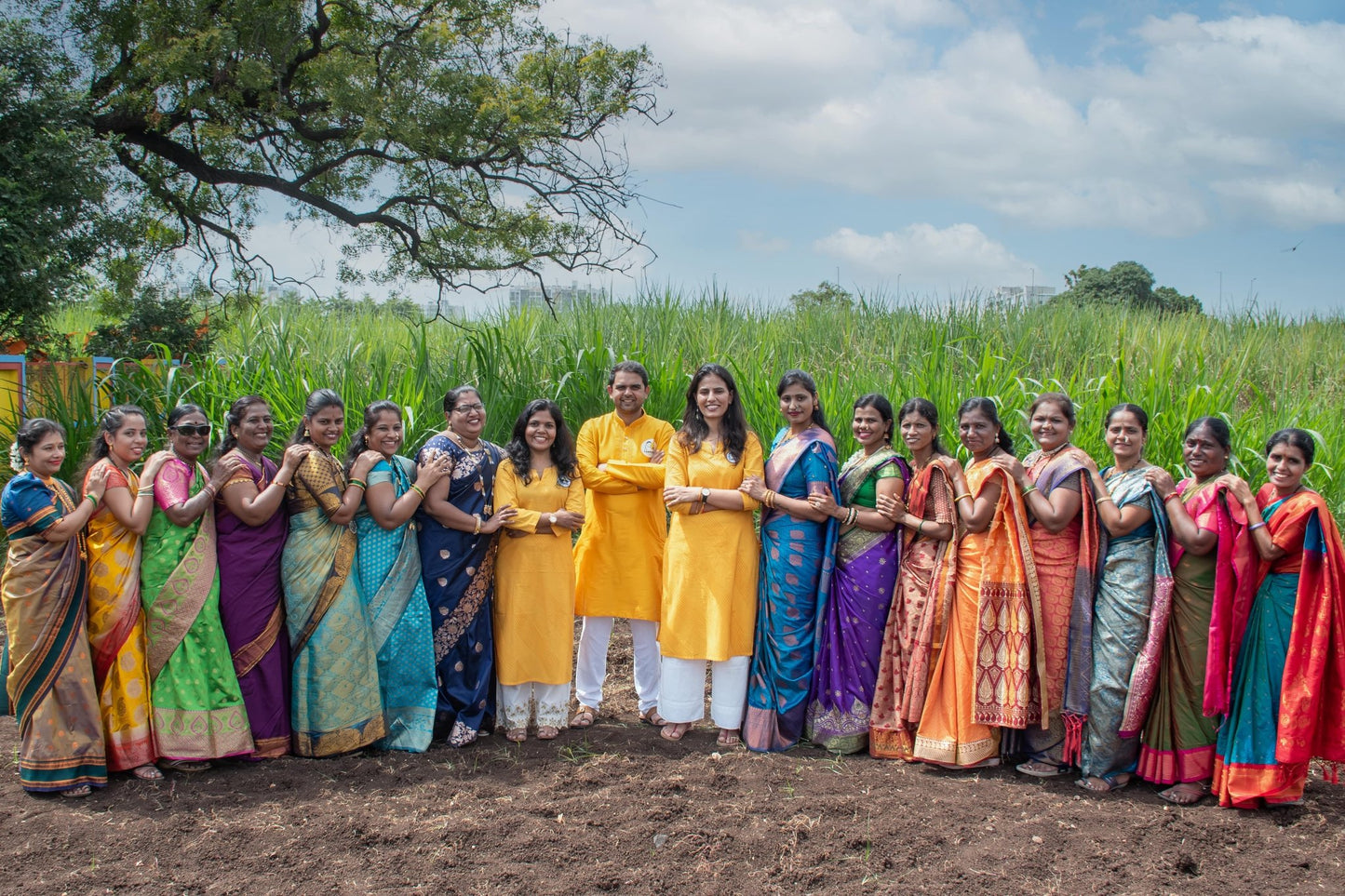 FarmDidi Founders with rural women entrepreneurs