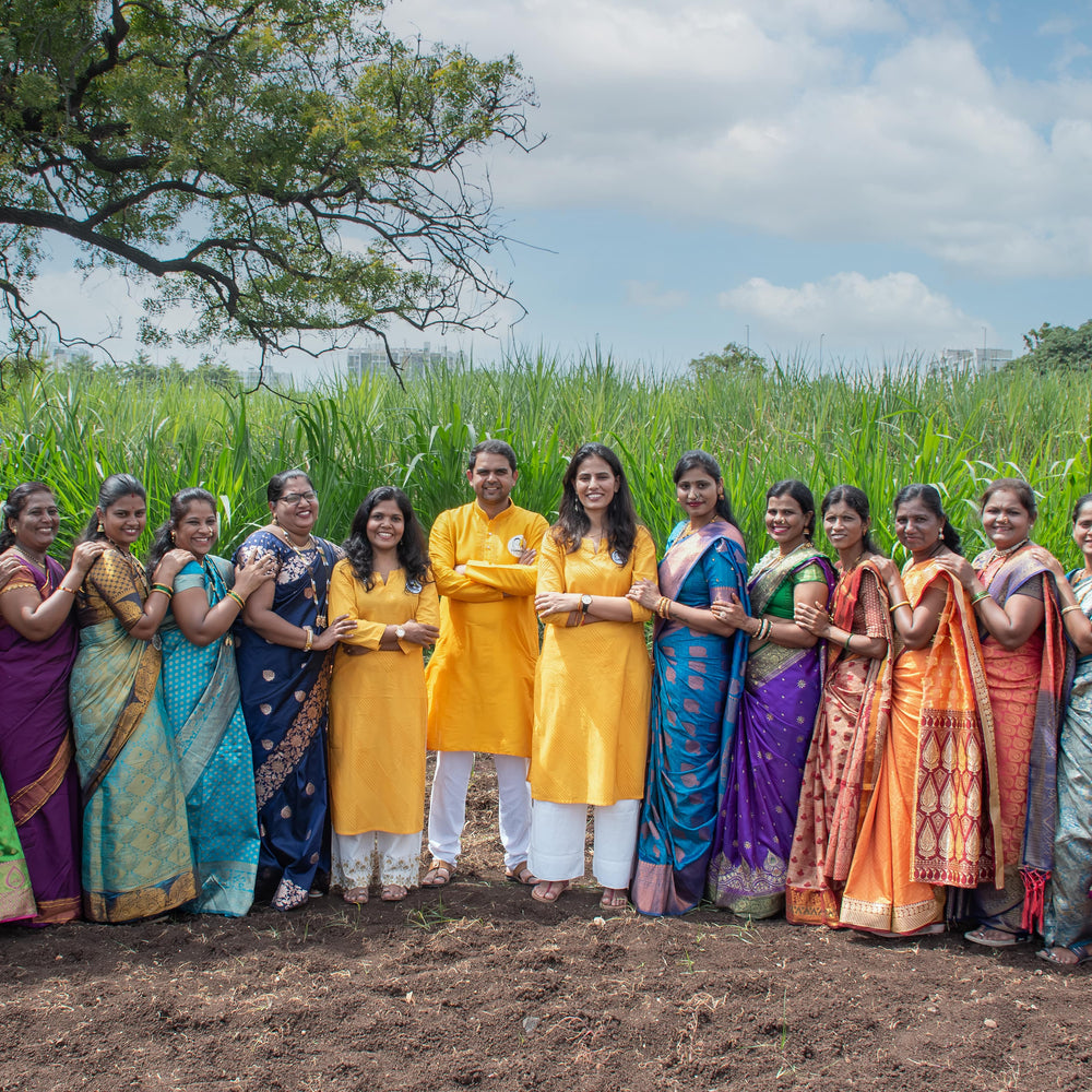 FarmDidi Founders with rural women entrepreneurs