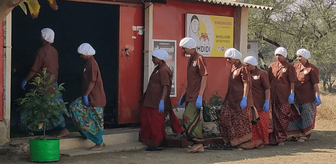 Rural women working in the FarmDidi warehouse.
